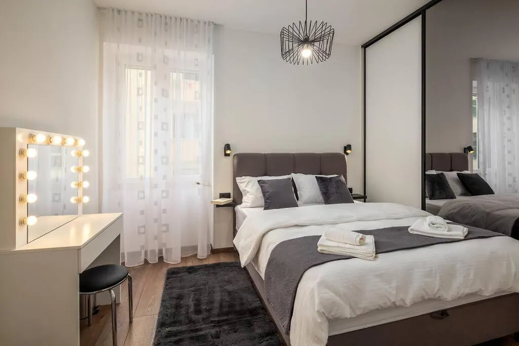 Apartman Drago 4* - 2 Minutes From The Town Centre Split 0*,